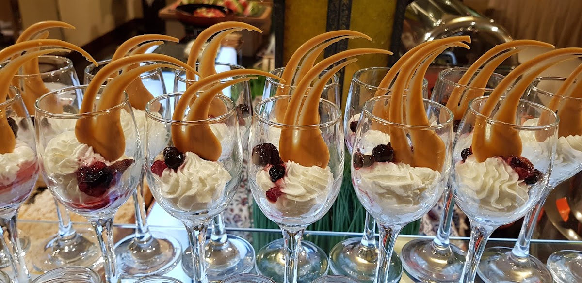 Al Nokhada Restaurant